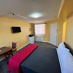 6267 Persepolis Inn